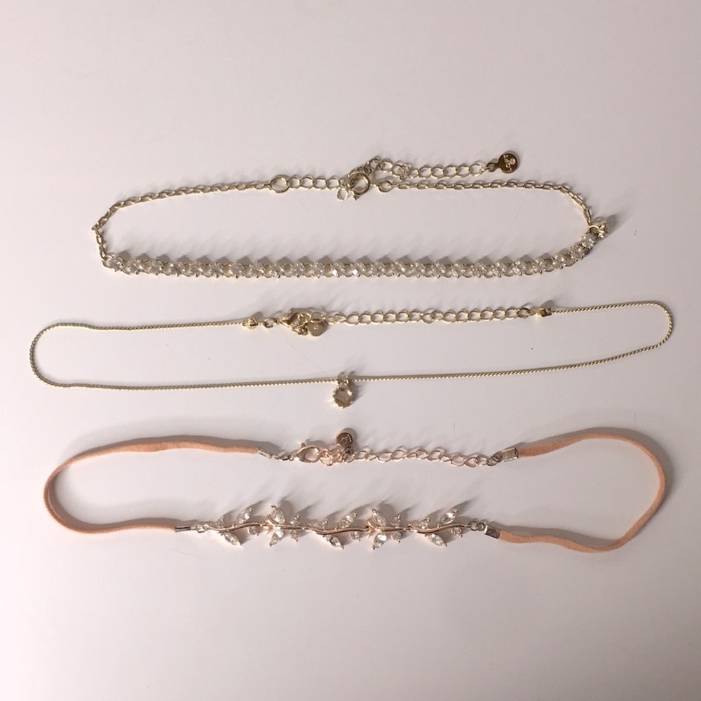 Beautiful Lauren Conrad chocker necklace lot of 3!